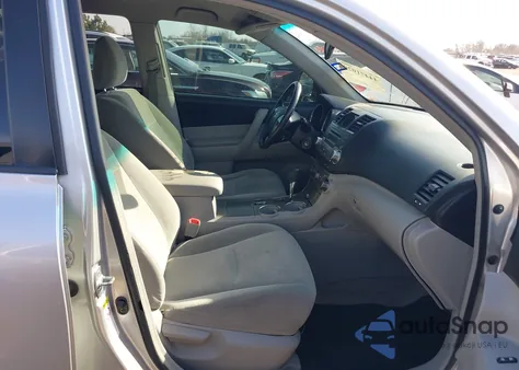 2010 Toyota Highlander Base V6 z USA, uszkodzony, nr VIN 5TDZK3EH4AS001359